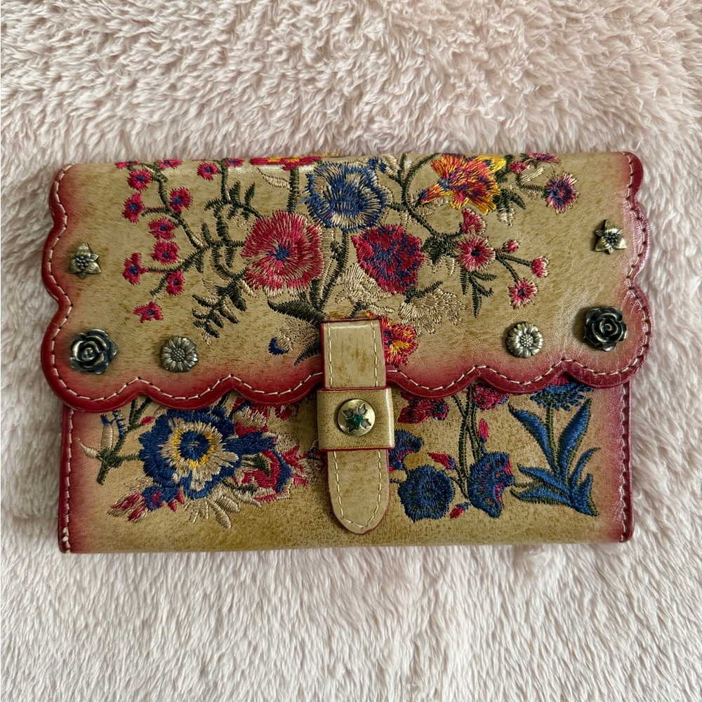Patricia Nash Multicolor Floral Embroidered Clutch